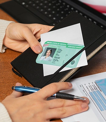green-card-img